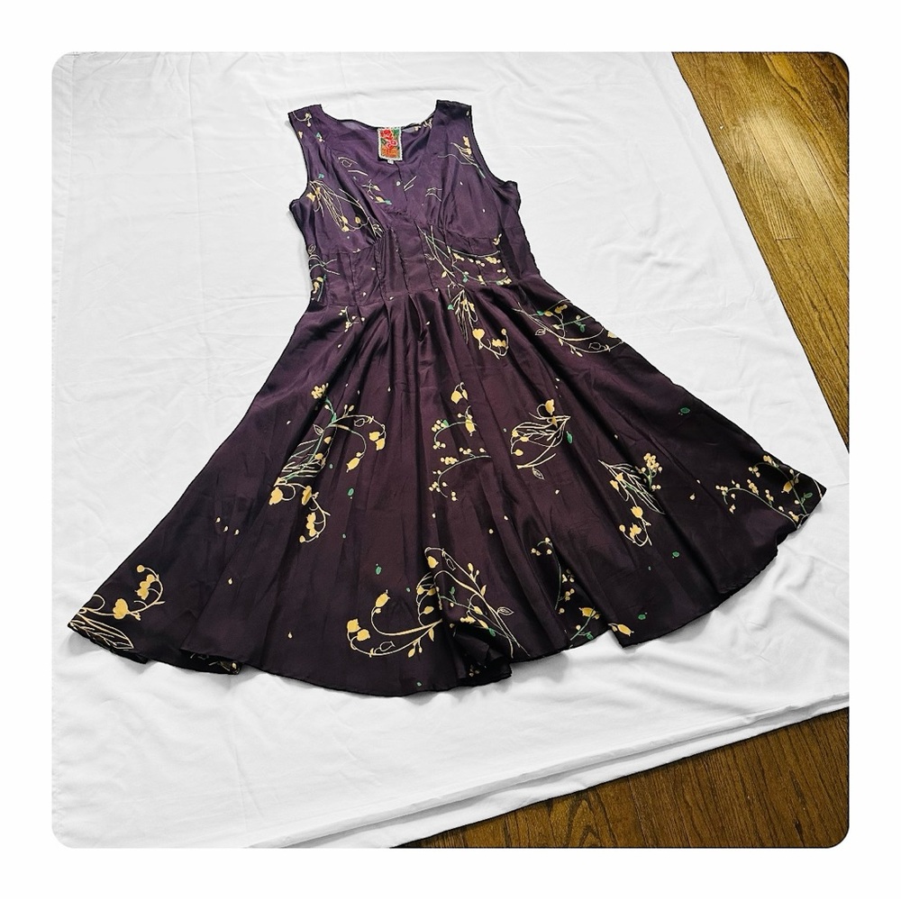 β
Johnny Was Floral Georgette 100%Silk Spring Wedding Guest Dress - Purple β
- Picture 4 of 16